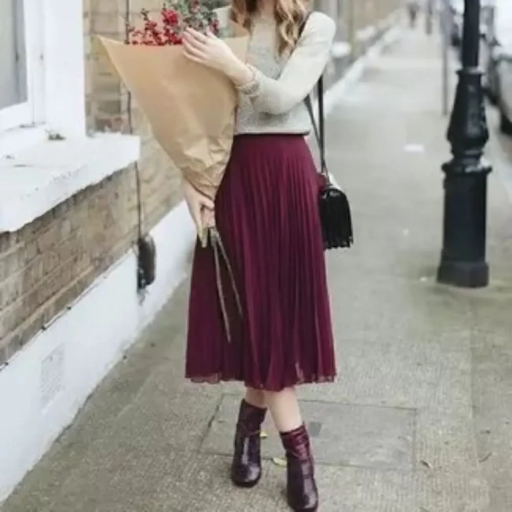 Geox Aminta Amphibiox Waterproof Ankle Boots in Burgundy Leather. Size 35/5.